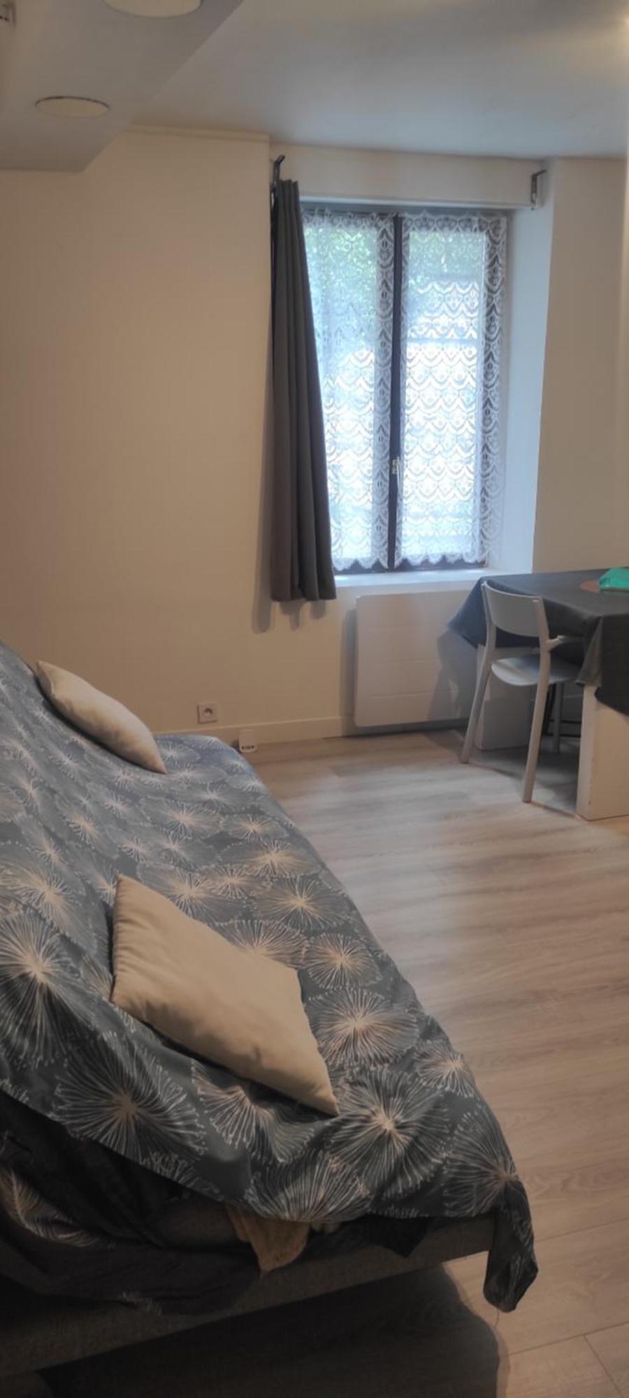 Superbe Appartement En Plein Centre Ville Viarmes Buitenkant foto