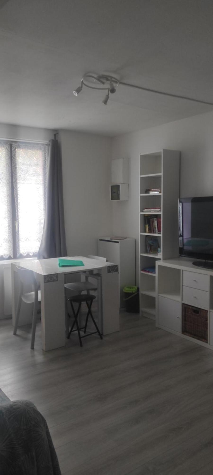 Superbe Appartement En Plein Centre Ville Viarmes Buitenkant foto
