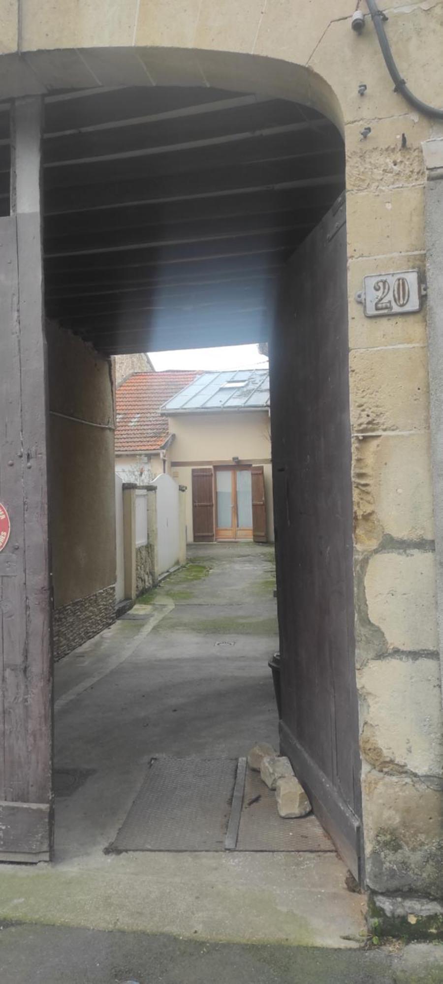 Superbe Appartement En Plein Centre Ville Viarmes Buitenkant foto